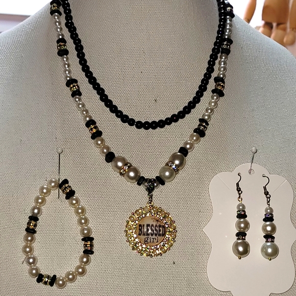 Frizzy K Lizzie Jewelry - "BLESSED girl"
